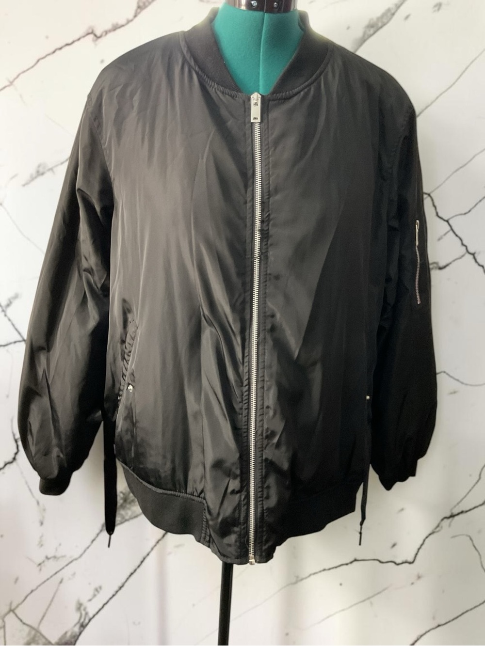New Look Black Quilted Bomber Jacket w/ Silver Zip P:25” L:27”